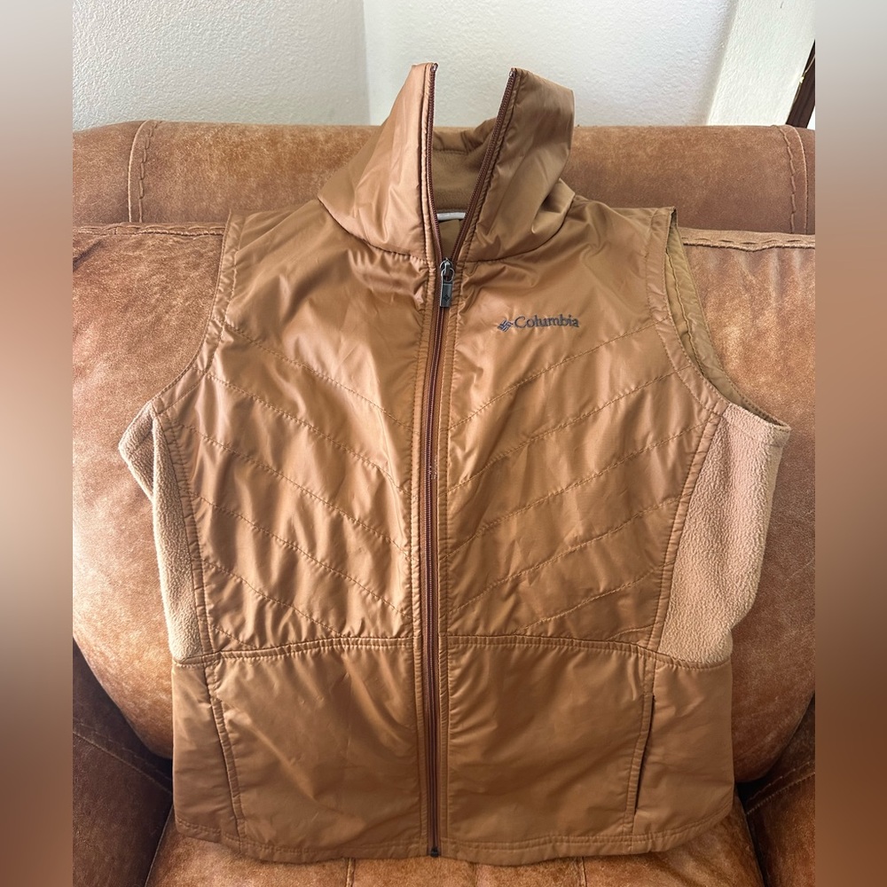 Columbia Vest